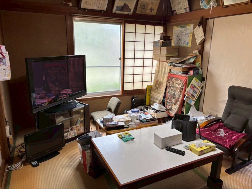 【渋谷区】庭付き一軒家の遺品整理を翌日格安で完了した費用事例