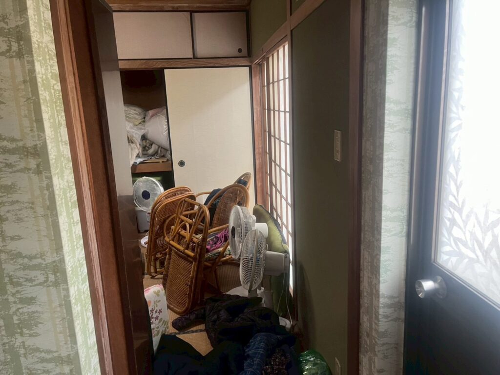 【港区】外国人居住者の退去後に遺品整理・残置物の処分を完了した事例