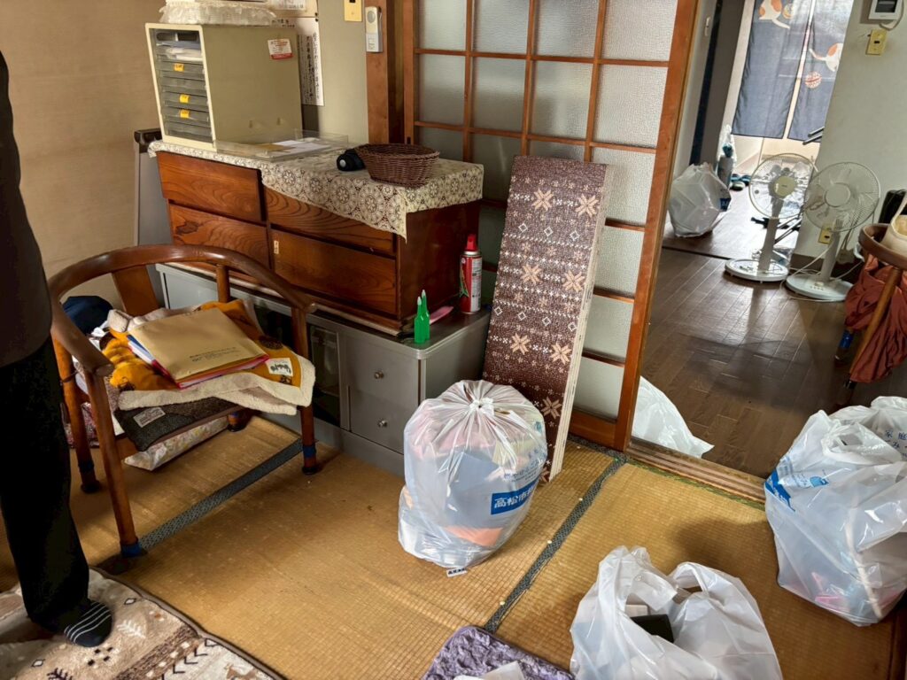 【文京区】土日対応で公団住宅の実家片付け・家財処分を完了した事例