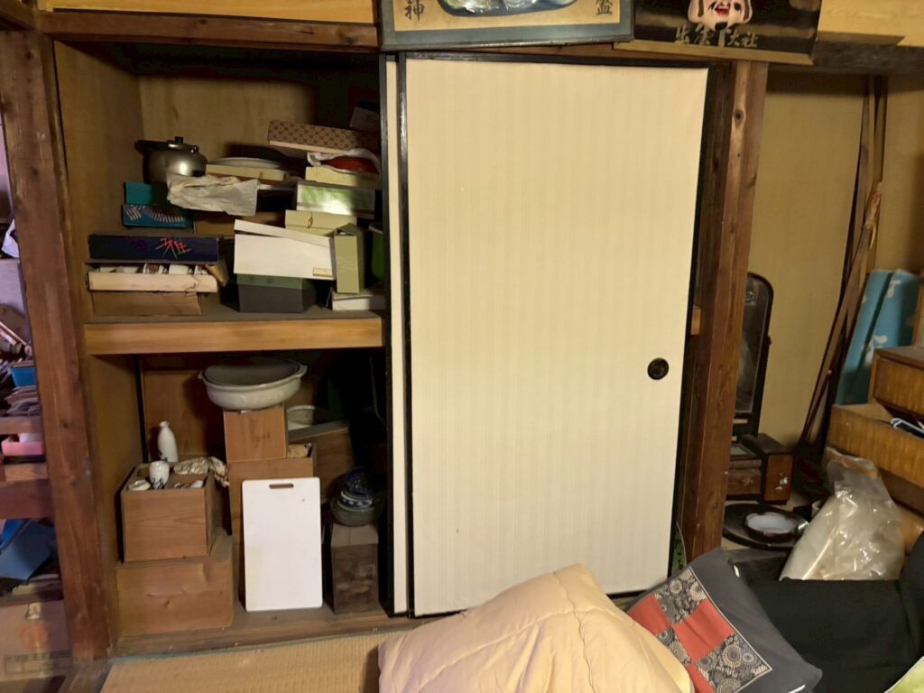 【台東区】仏壇・神棚の供養処分を含む下町一軒家の遺品処分事例