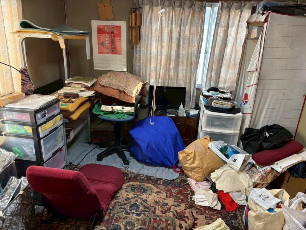 【北区】年末帰省中に一軒家2階建ての実家片付けを完了した事例